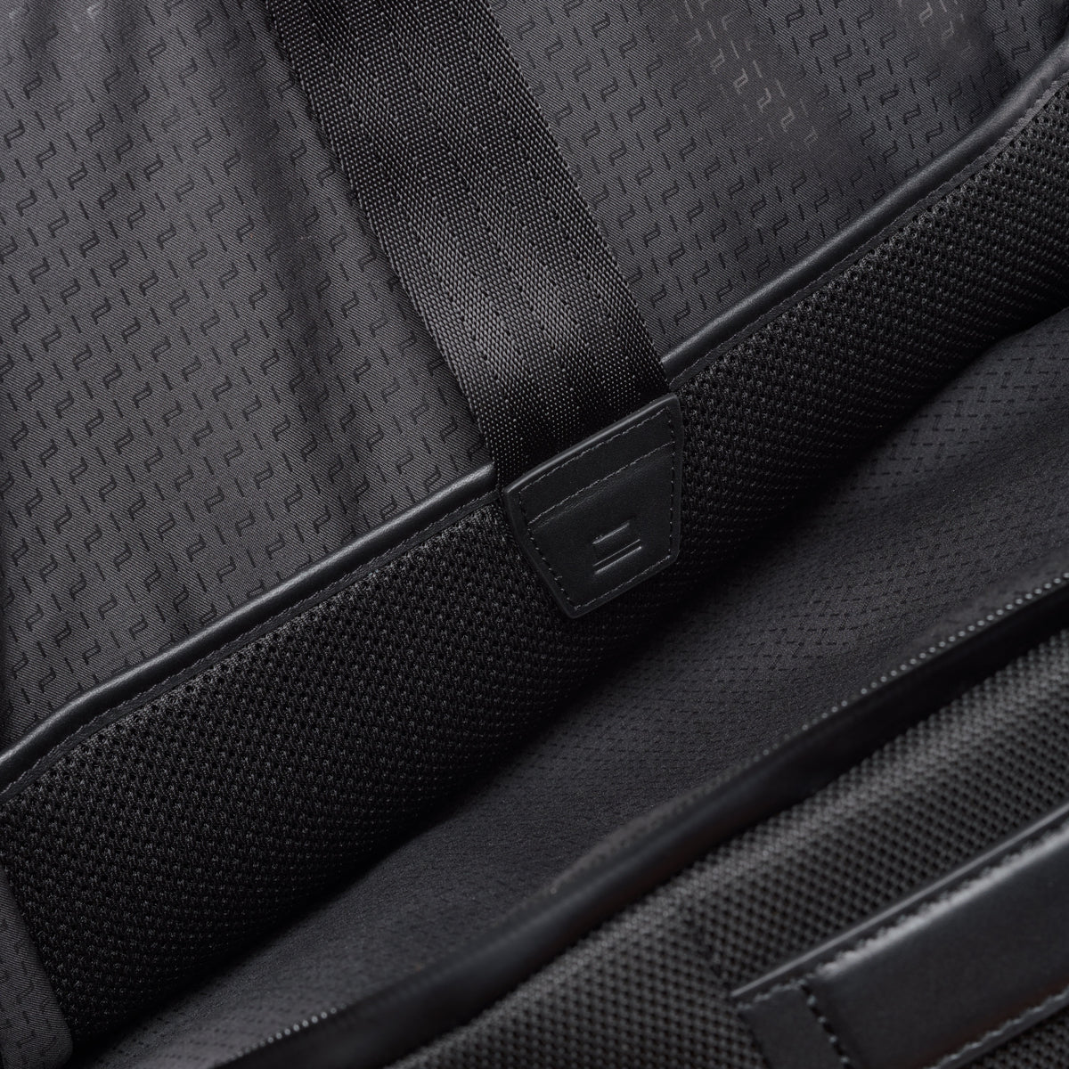 Roadster Nylon Backpack L